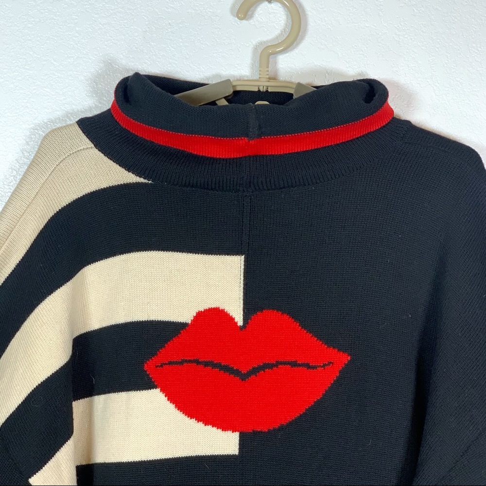 Vintage Escada “Lips” Wool Oversized Sweater SZ 38 - Picture 3 of 4